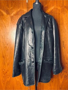 Vintage Roundtree & Yorke Black 100% Genuine Lambskin Leather Coat